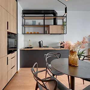 https://downtown-apartments-garnizon-ii.sopothotels.com
