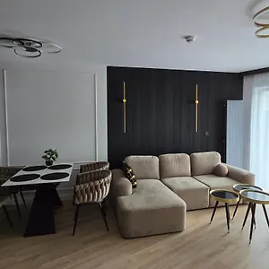 Stone Hill Z Basenem I Widokiem Na Gory Apartament